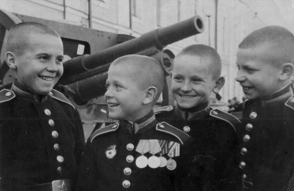 Суворовцы: будущая военная элита страны Суворовцы: будущая военная элита страны