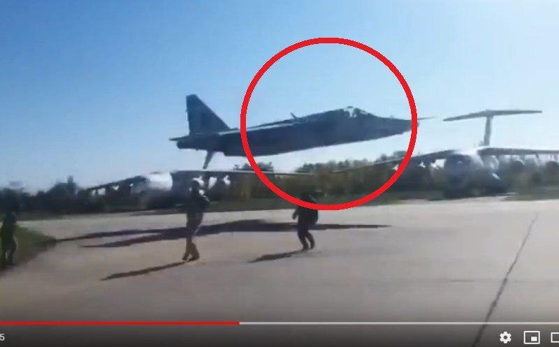 Опубликовано видео ракетного удара Су-25 по наземным целям