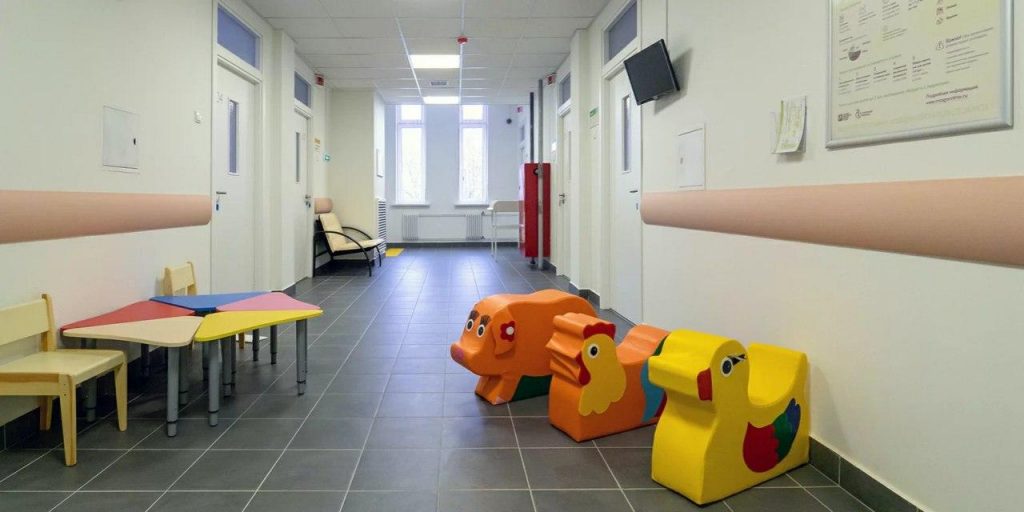 Собянин осмотрел новую детскую поликлинику на северо-востоке Москвы