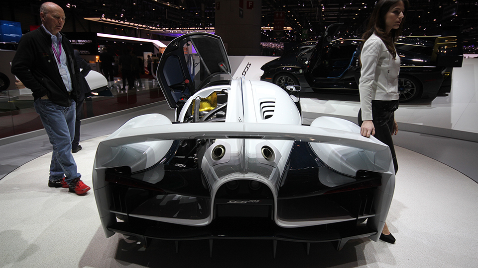 В Женеве дебютировала дорожная версия суперкара SCG 003. Фото 1