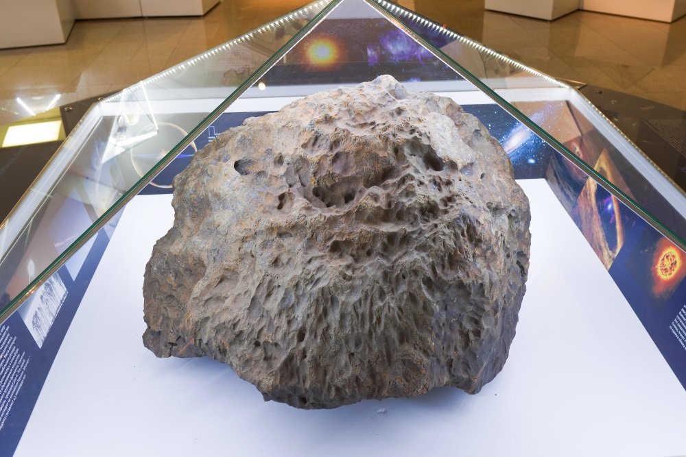 Ученые восстановили "историю" челябинского метеорита