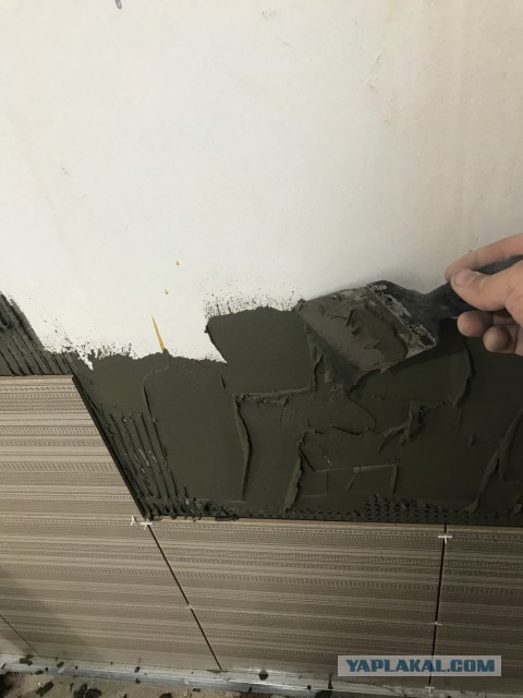 Как я пытался класть плитку в котельной бани