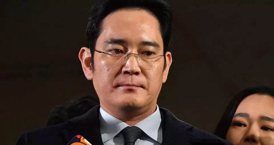 Главу Samsung арестовали в Южной Корее по подозрению в коррупции