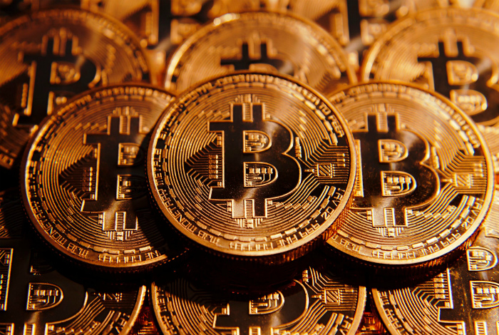 Биткоины, выброшенные в помойку. Биткоины, выброшенные в помойку.