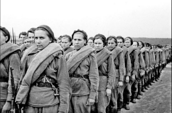 zhenshhinyi-na-vojne-pravda-o-kotoroj-ne-prinyato-govorit-06