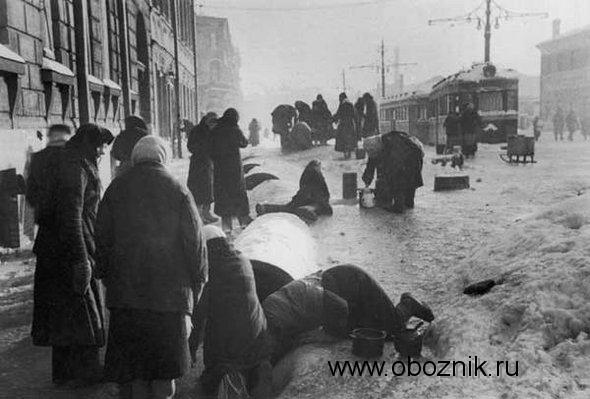 Многочисленные ленинградские водопроводы, которые еще использовались в войну Многочисленные ленинградские водопроводы, которые еще использовались в войну