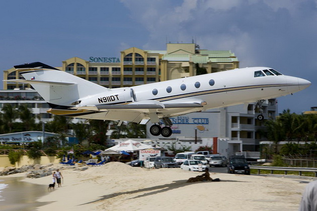 Maho Beach. Остров Святого Мартина Maho Beach. Остров Святого Мартина