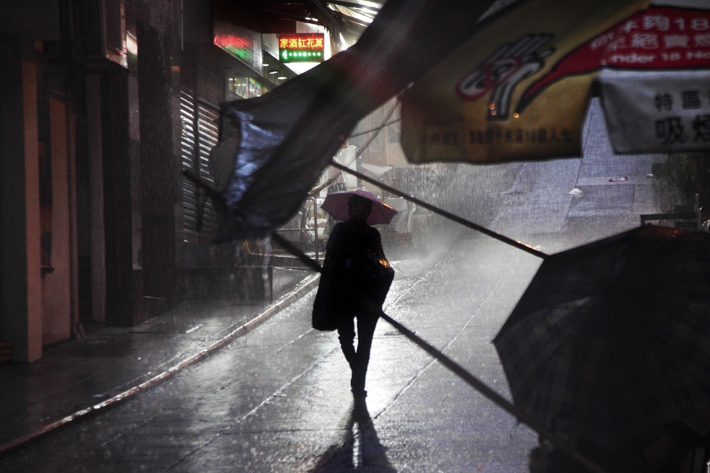Шум дождя.Фотограф Кристофер  Жакро (Christophe Jacrot)