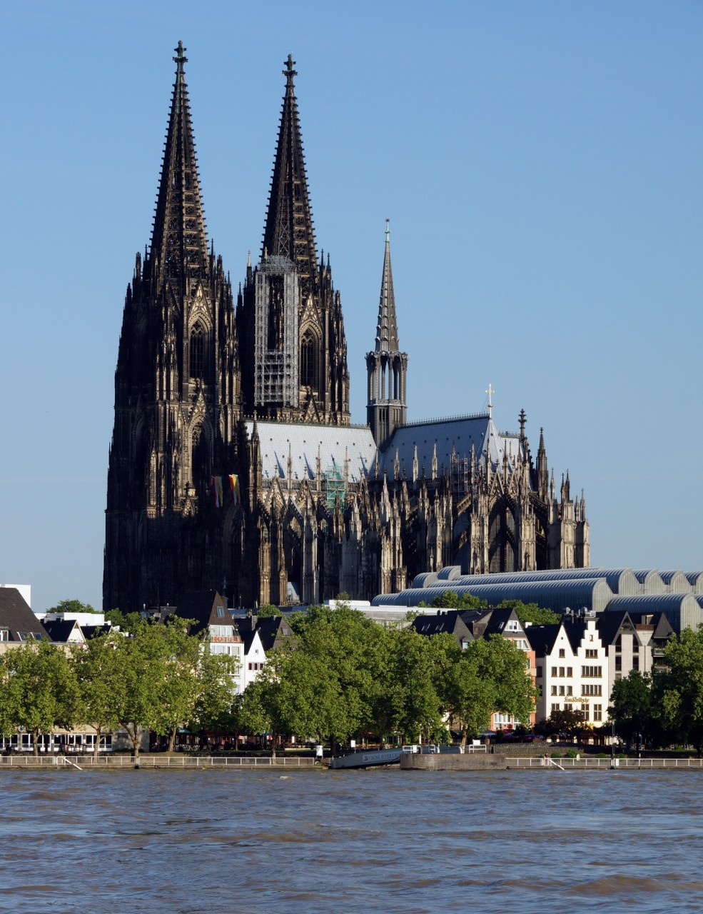 Кёльнский собор высотой 157,4 метров. (Rolf Heinrich)