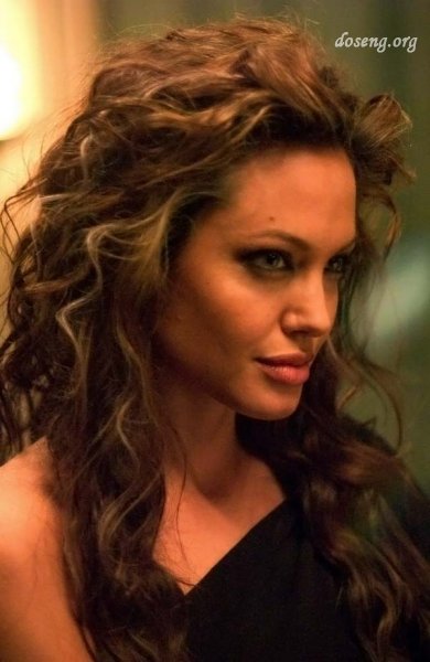 Такая разная, но всегда восхитительная Angelina Jolie (118 фото ню)