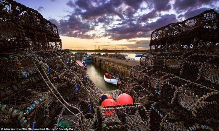 Неспешная жизнь маленьких прибрежных городков Англии в красочных фото