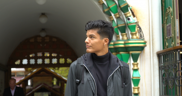 "Ты платишь, но к тебе относятся как к собаке" - боливиец о жизни в Москве