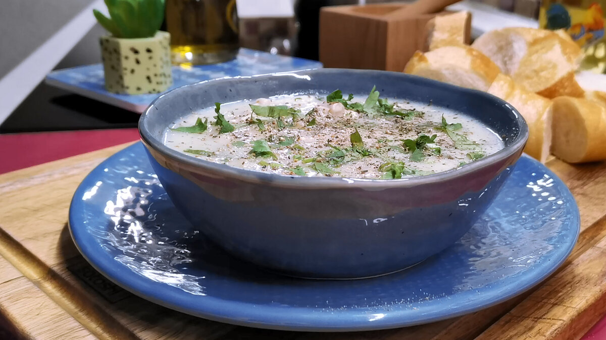 Вкуснейший и очень сытный, знаменитый грузинский суп Чихиртма из курицы. Показываем, как приготовить его дома, это совсем несложно