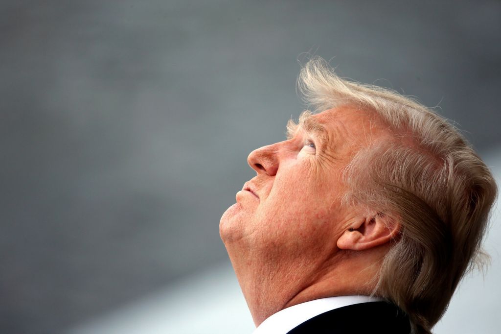 Астрологи уверены, что Трампа убьют или отправят в отставку Астрологи уверены, что Трампа убьют или отправят в отставку