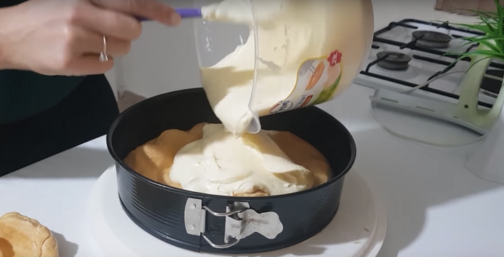 Пирог Карпатка: невероятно вкусный и простой в приготовлении Пирог Карпатка: невероятно вкусный и простой в приготовлении