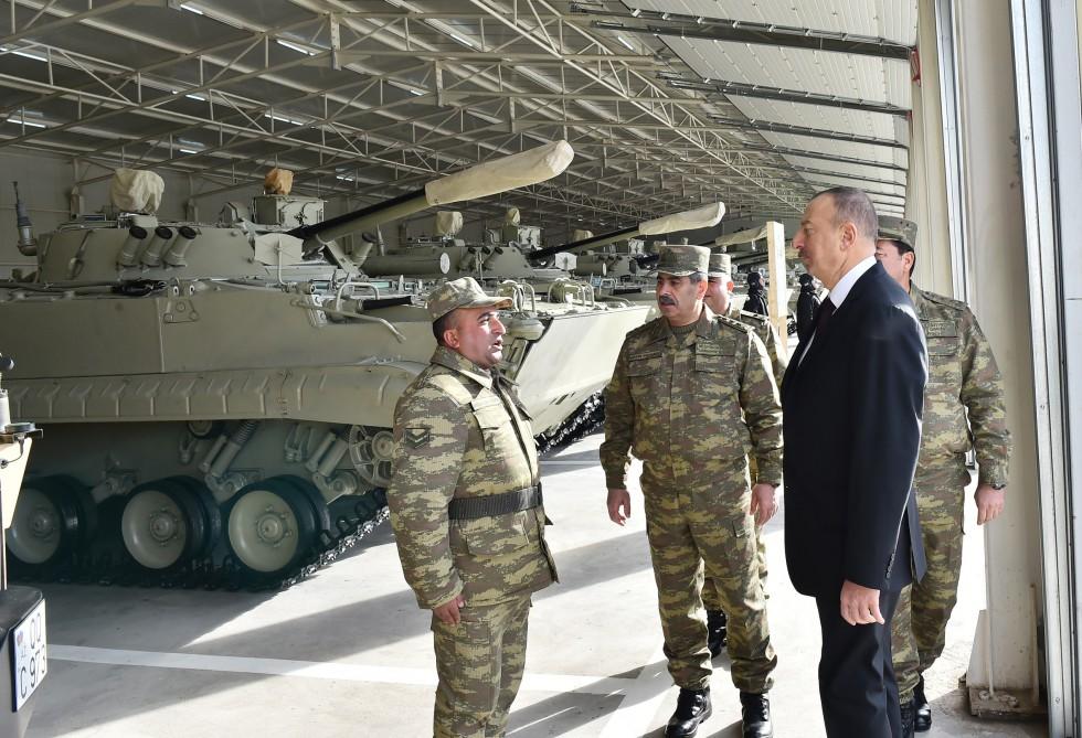 Азербайджанские БМП-3 и бронеавтомобили Sand Cat в прифронтовой полосе с Арменией