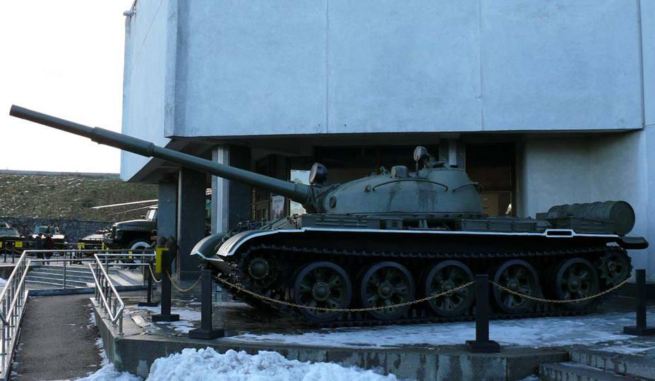 Т-62 в экспозиции Киевского музея Великой Отечественной войны Источник – фотоархив автора - Краткая история советского танка | Военно-исторический портал Warspot.ru