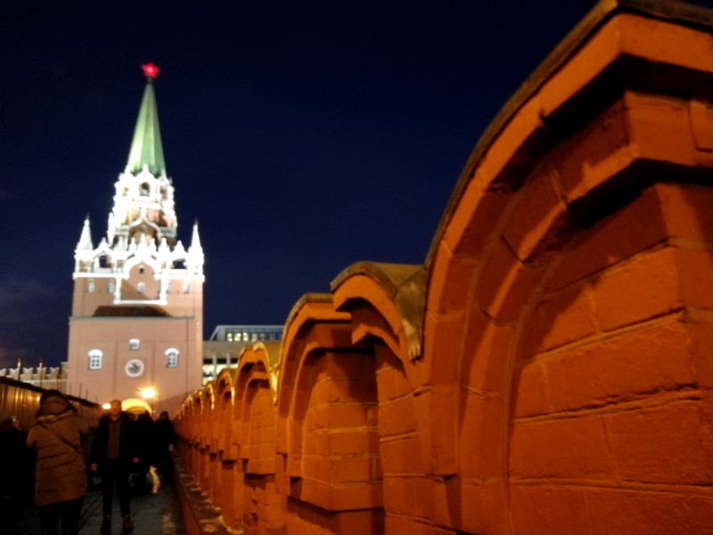 В гроб кладут краше. Примадонна шокировала Кремль. Фото . В гроб кладут краше. Примадонна шокировала Кремль. Фото .
