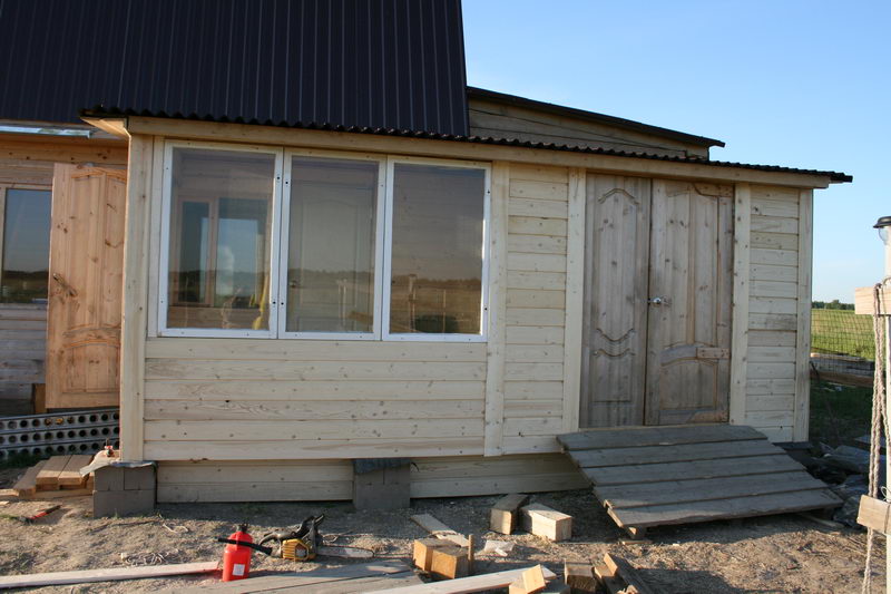 Строительство веранды к дому своими руками — пошаговая инструкция с проектом и фото | irhidey.ru