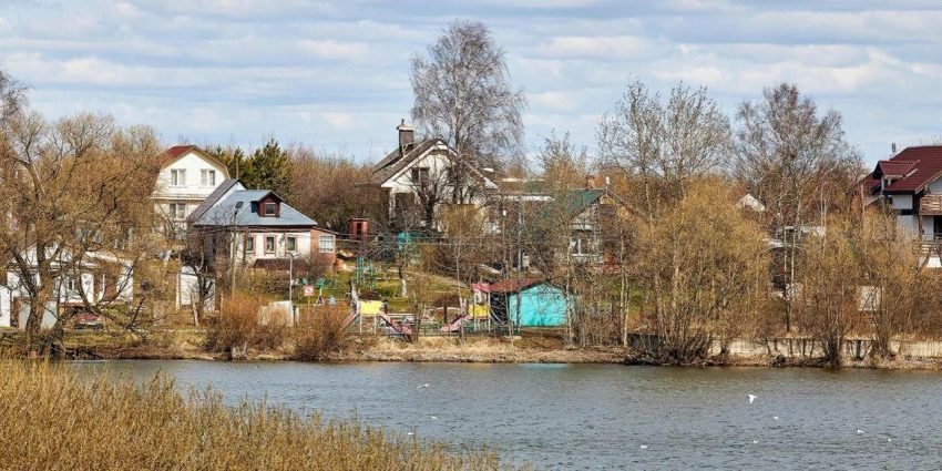Власти Москвы разъяснили, как уехать на дачу в период майских праздников