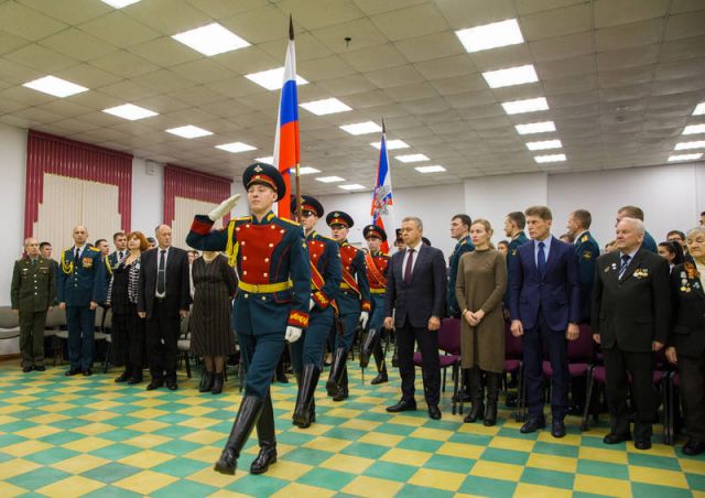 На Сахалине школу переименовали в честь погибшего в Сирии генерала Асапова