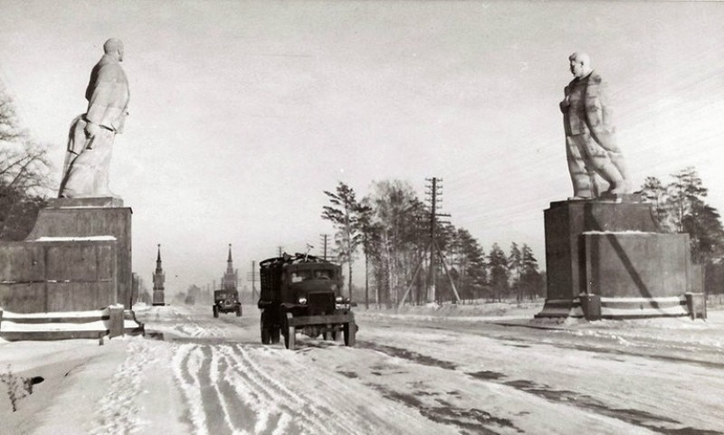 На въезде в Москву, 1947 год. СССР, авто, девушки, история, факты, юмор