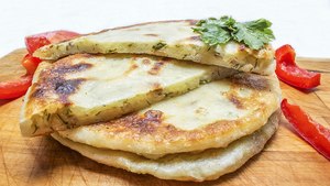 Фото к рецепту: Молдавские лепешки ПЛАЦИНДЫ с Картофелем и Грибами Фото к рецепту: Молдавские лепешки ПЛАЦИНДЫ с Картофелем и Грибами
