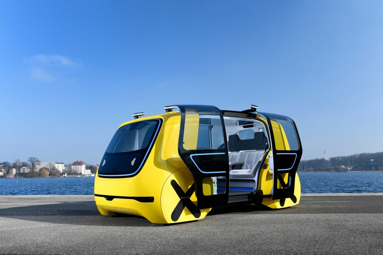 Volkswagen показал школьный автобус будущего Volkswagen показал школьный автобус будущего