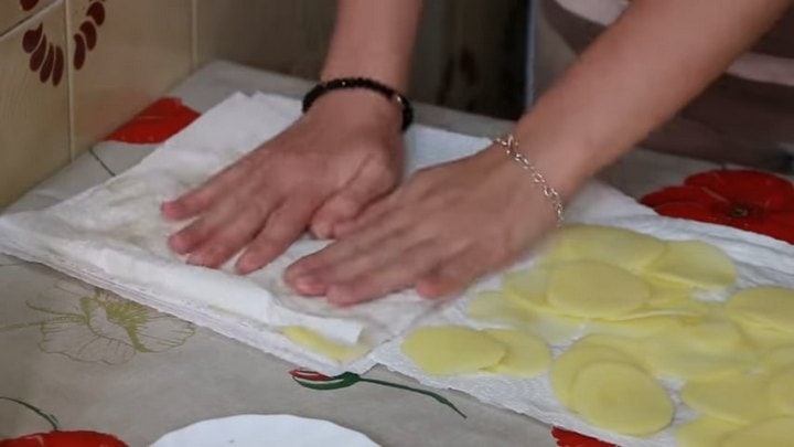 Вкусно, просто и без переплат: отличные чипсы домашнего приготовления Вкусно, просто и без переплат: отличные чипсы домашнего приготовления