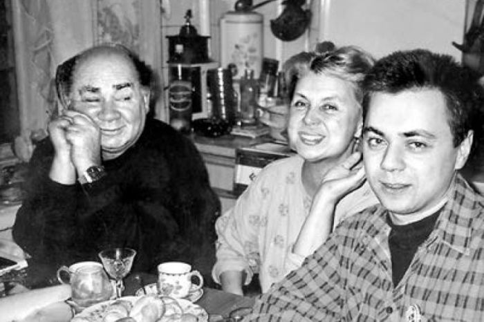 Семья Леоновых. / Фото: www.i-podmoskovie.ru Евгений Леонов и Ванда Стойлова: любимая Ваня советского Винни-Пуха