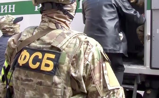 "Кремлевские олигархи" выводят из страны триллионы, а ловят мелкую сошку