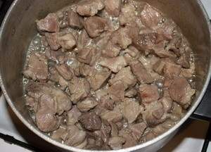 МЯСО, ТУШЕНОЕ С ШАМПИНЬОНАМИ И СЛАДКИМ ПЕРЦЕМ МЯСО, ТУШЕНОЕ С ШАМПИНЬОНАМИ И СЛАДКИМ ПЕРЦЕМ