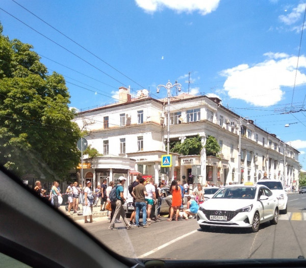В ДТП в центре Севастополя пострадала женщина