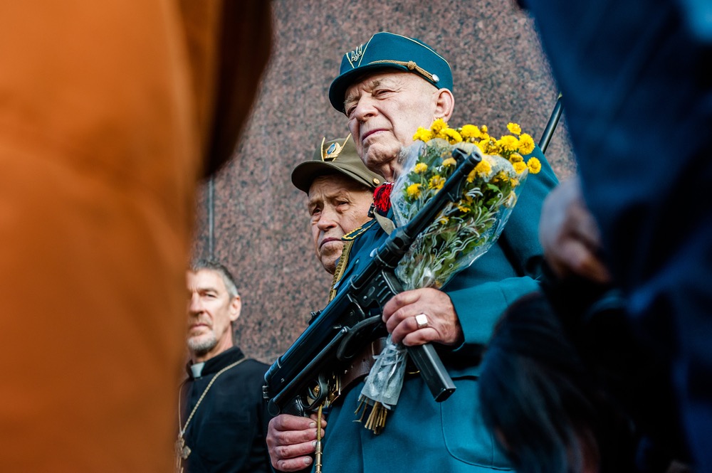 Верховная Рада предоставила статус участника боевых действий карателям УПА и ОУН Верховная Рада предоставила статус участника боевых действий карателям УПА и ОУН