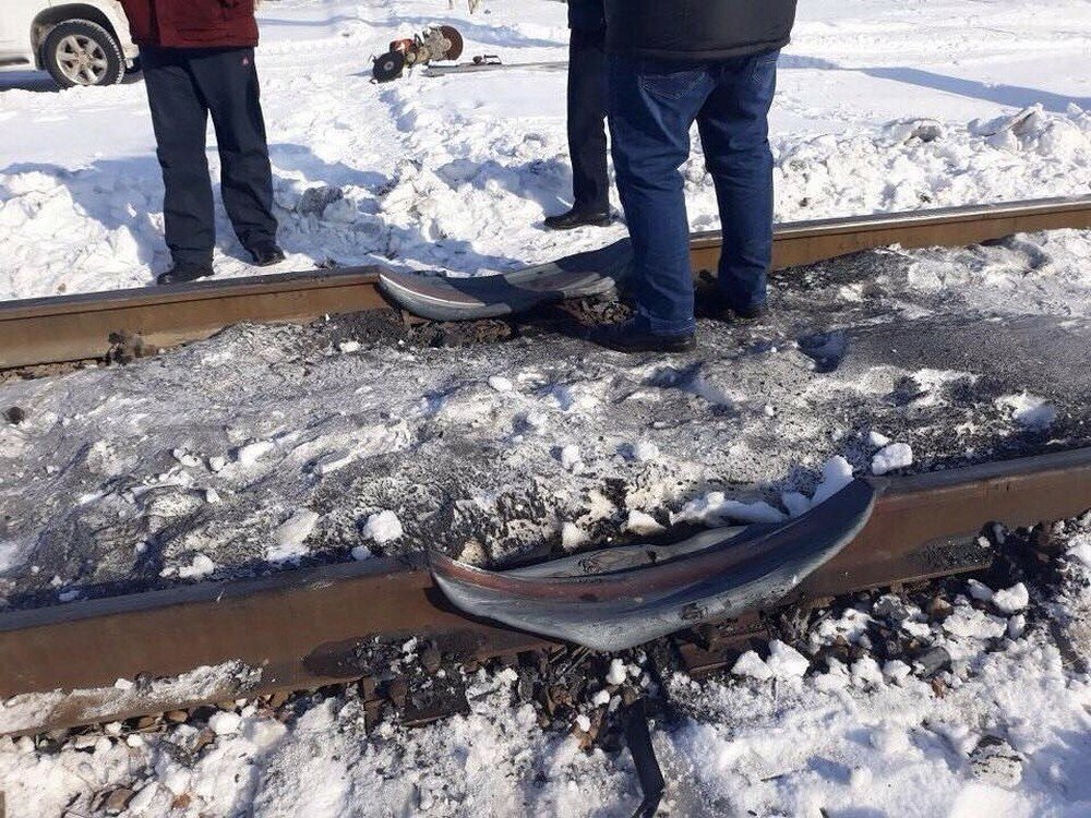 «Даже на железных дорогах в России есть ямы»: как можно было так испортить стальные рельсы, а самое главное чем