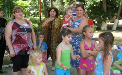 Женщины Донбасса просят защитить их от произвола в Таганроге Женщины Донбасса просят защитить их от произвола в Таганроге