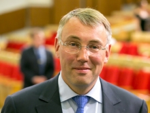"Чиновники тоже люди": губернатор НАО прибавил себе за отпуск две зарплаты