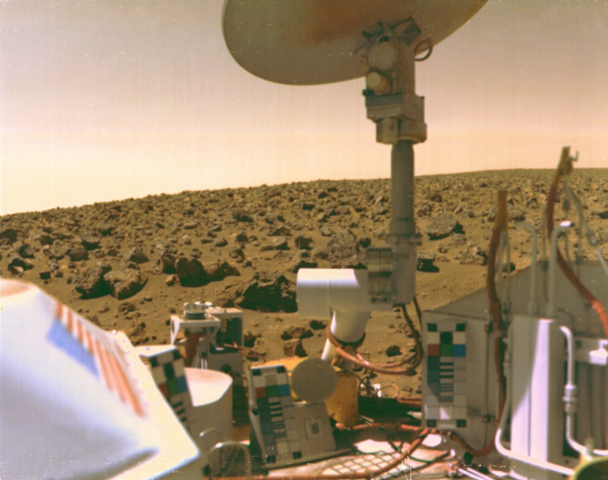 Снимок поверхности Марса, сделанный «Викингом-2». (NASA on The Commons)