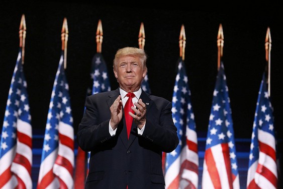 Трамп прокомментировал информацию СМИ о якобы компроматах на него у России Трамп прокомментировал информацию СМИ о якобы компроматах на него у России