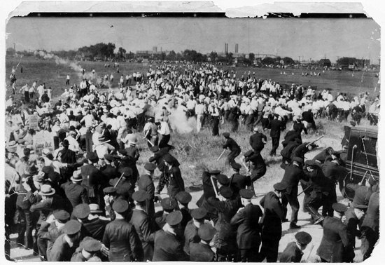 Ровно 80 лет назад 30 мая 1937 года вошел в историю как бойня на День Поминовения Ровно 80 лет назад 30 мая 1937 года вошел в историю как бойня на День Поминовения