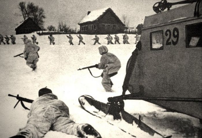 Можайский десант: с бреющего полёта без парашютов на немецкие танки  герои, великая война, Можайский десант