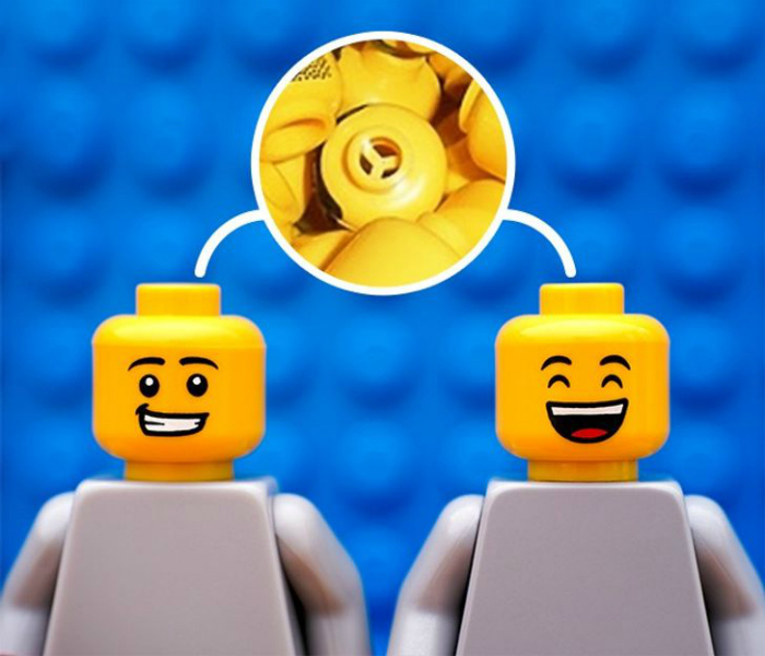 Отверстия в фигурках Lego. | Фото: Sympa-sympa.com. Отверстия в фигурках Lego. | Фото: Sympa-sympa.com.