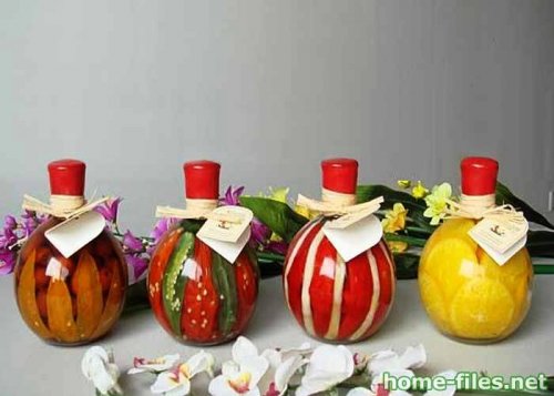 Бутылки в интерьере кухни