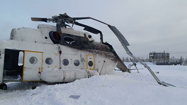 Под Красноярском вертолет упал на бок, на борту было 24 человека