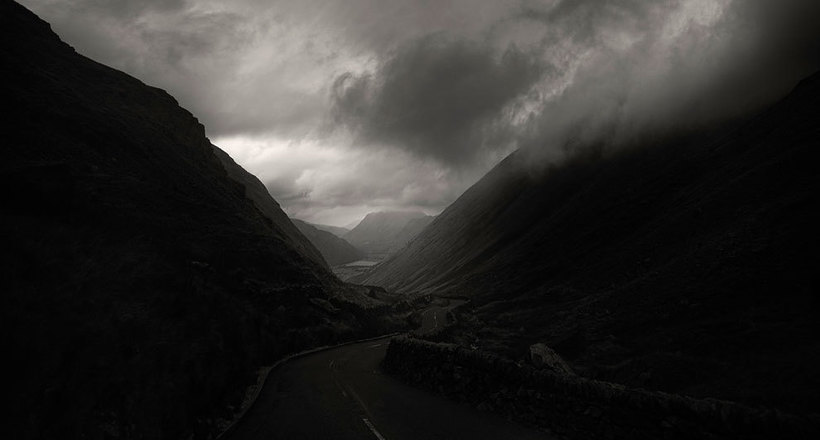 Фотограф запечатлел одни из самых красивых дорог мира на незабываемых фото