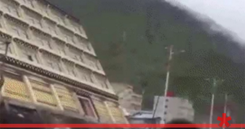 Урок Крыму: падение пятиэтажки, построенной у воды, сняли на видео Урок Крыму: падение пятиэтажки, построенной у воды, сняли на видео
