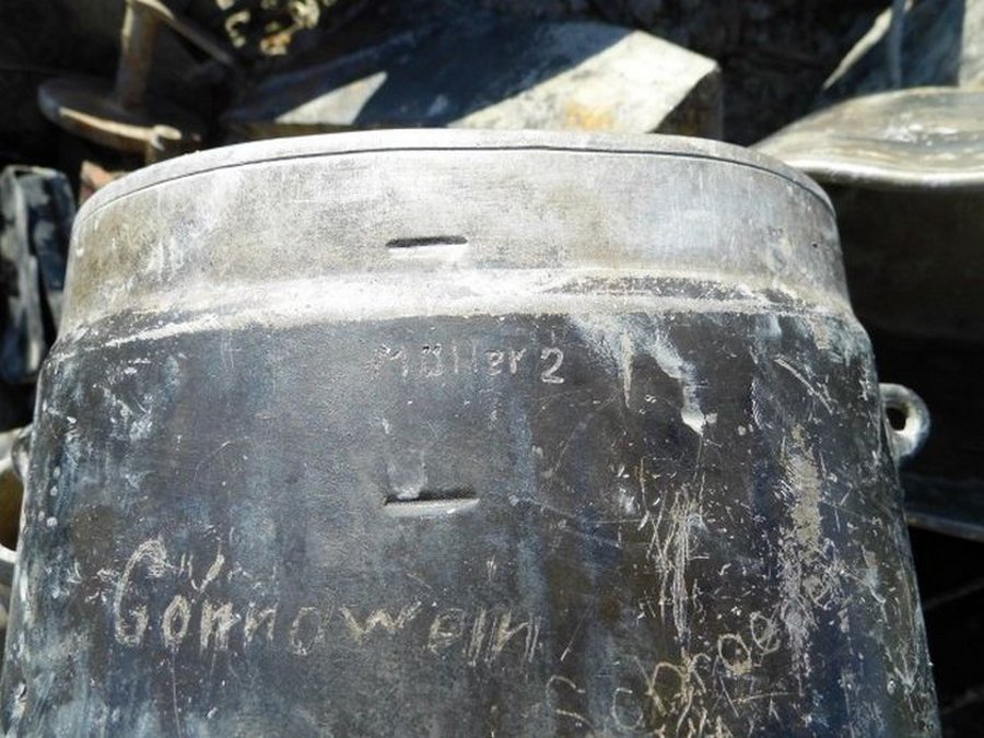 Раскопки немецкого блиндажа Раскопки немецкого блиндажа
