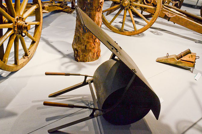 Tour of the exhibition of military innovations of five centuries in Vienna