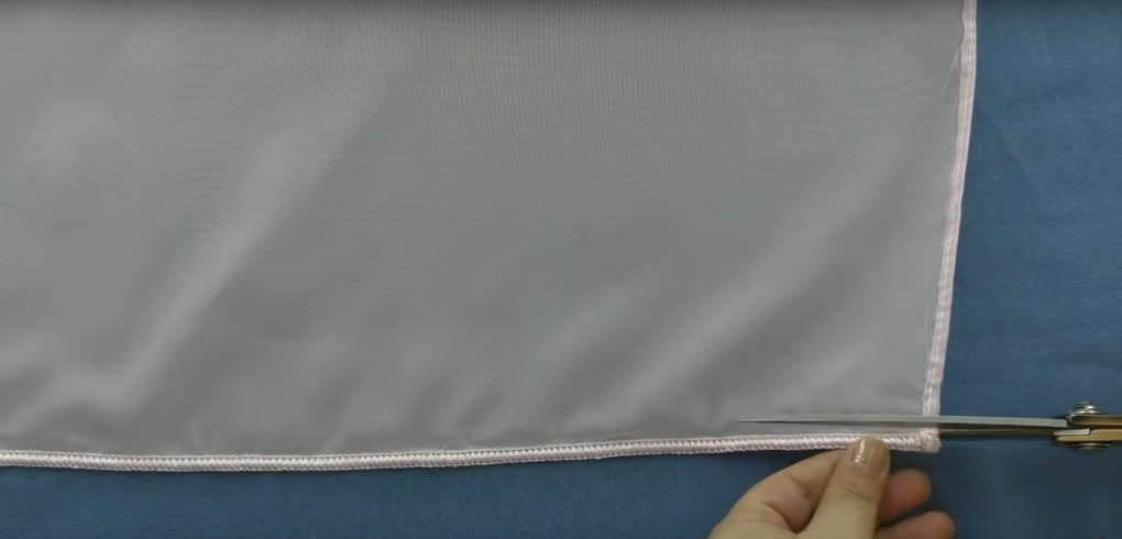 Как укоротить шторы без швейной машинки и без шитья вообще. Простой работающий способ Как укоротить шторы без швейной машинки и без шитья вообще. Простой работающий способ