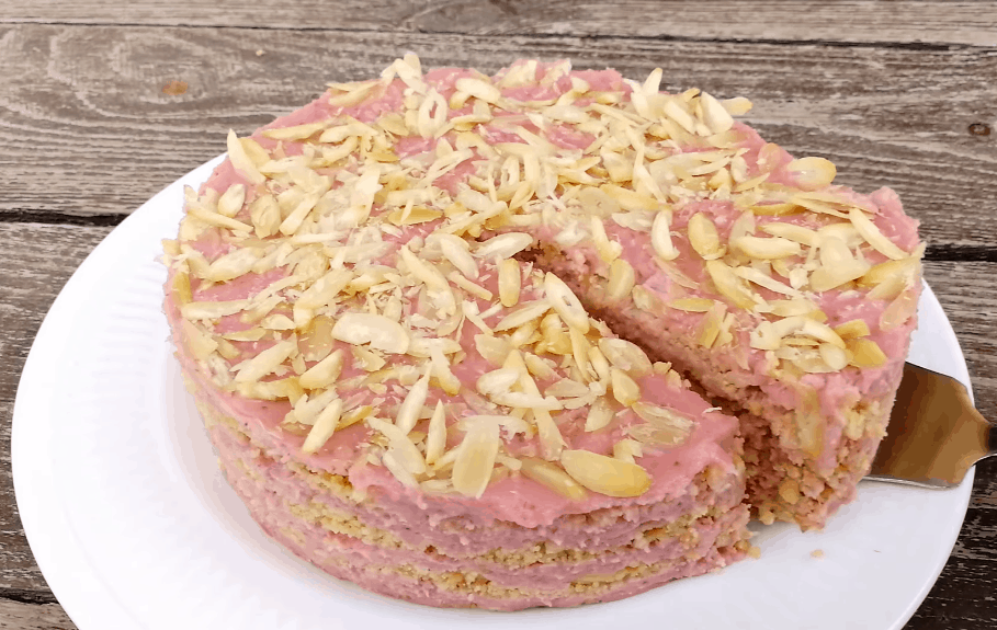 Шикарный летний торт без выпечки: быстро и безумно вкусно Шикарный летний торт без выпечки: быстро и безумно вкусно